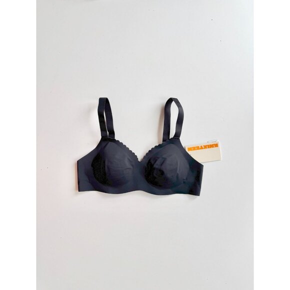 NWT KNIXTEEN Black Bra Boss Scalloped Seamless Bra, Size M - Picture 1 of 9